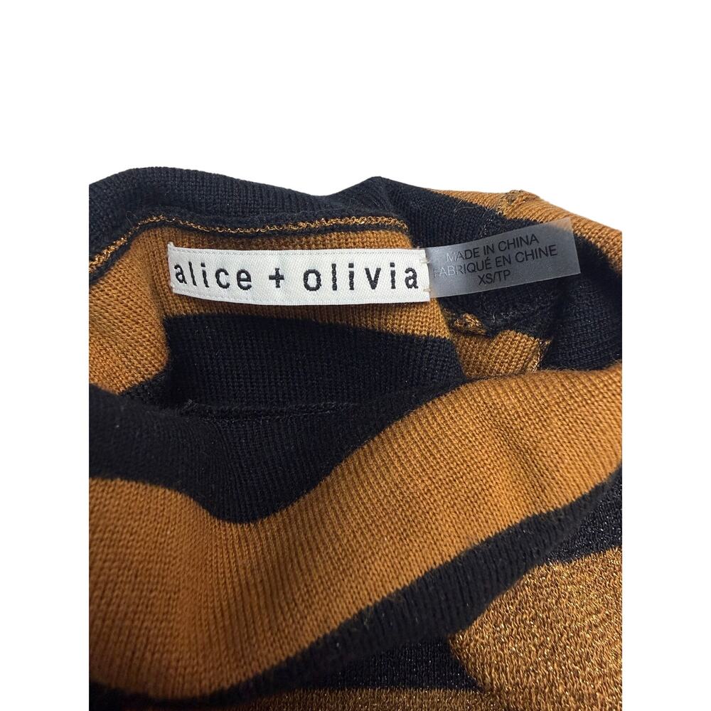 ALICE + OLIVIA Wool Roberta Turtleneck Sweater Size XS Metallic Black & Biscuit - Picture 4 of 6